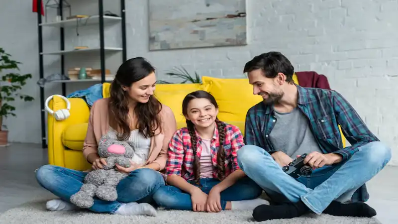 Famparentlife: A Practical Guide to Building Strong Family